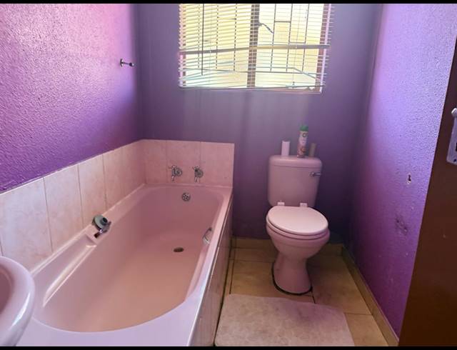 3 BEDROOM HOUSE FOR SALE IN TLHABANE WEST